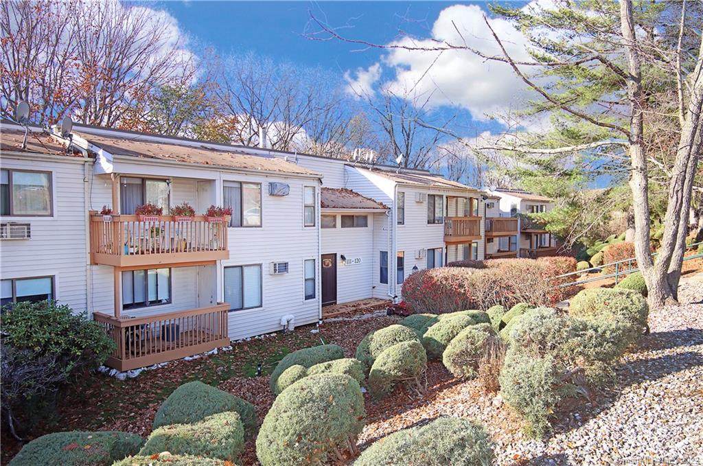 111 Woodland Drive - Photo 1