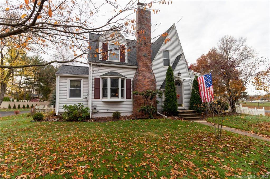 108 Middle Road - Photo 1