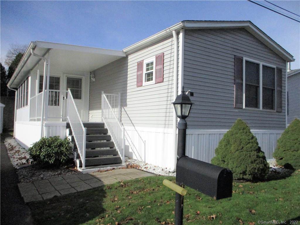 10 Mohegan Drive - Photo 1