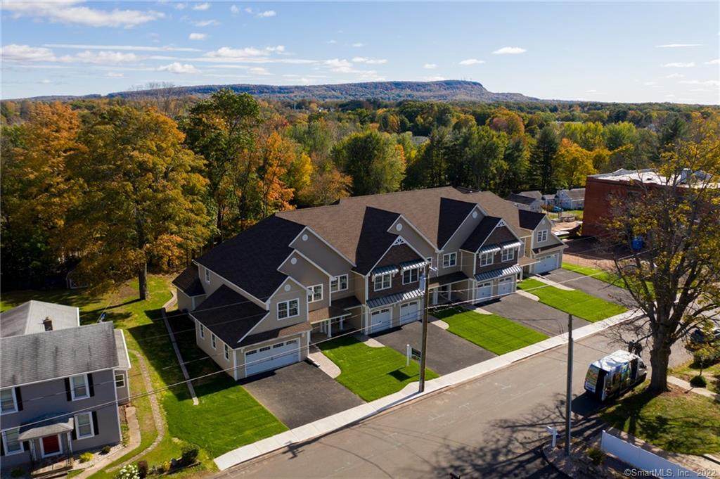 73 Beecher Street - Photo 1