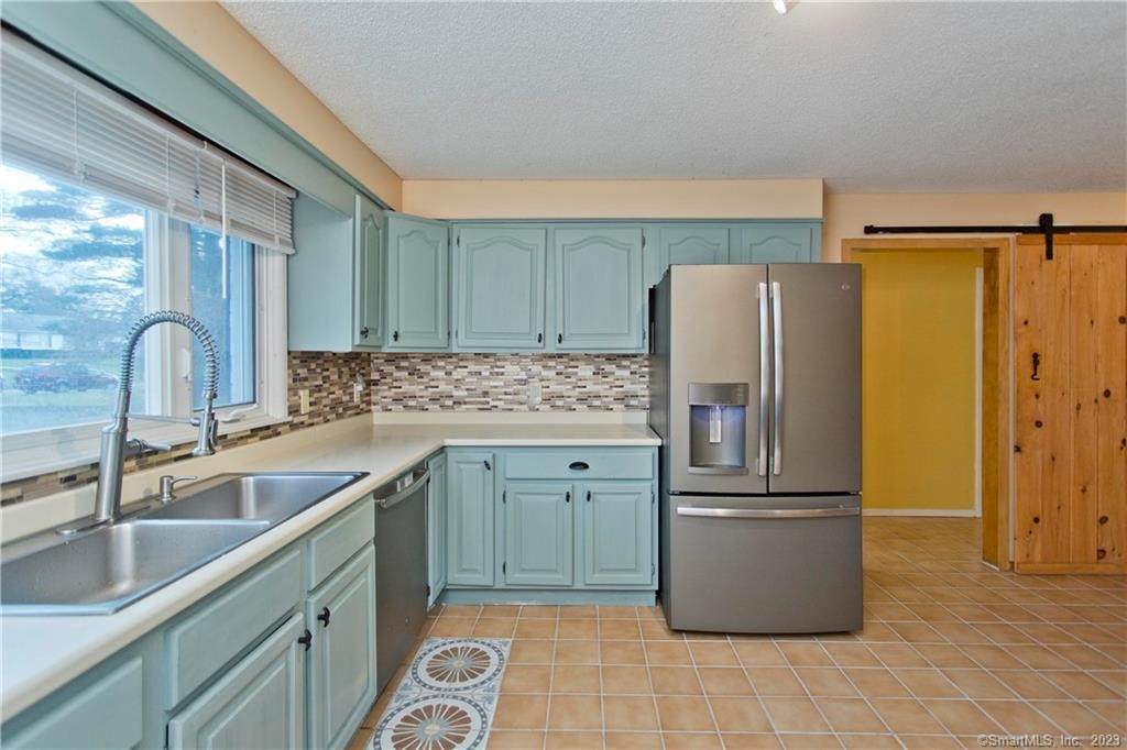 7 Riverview Street - Photo 1