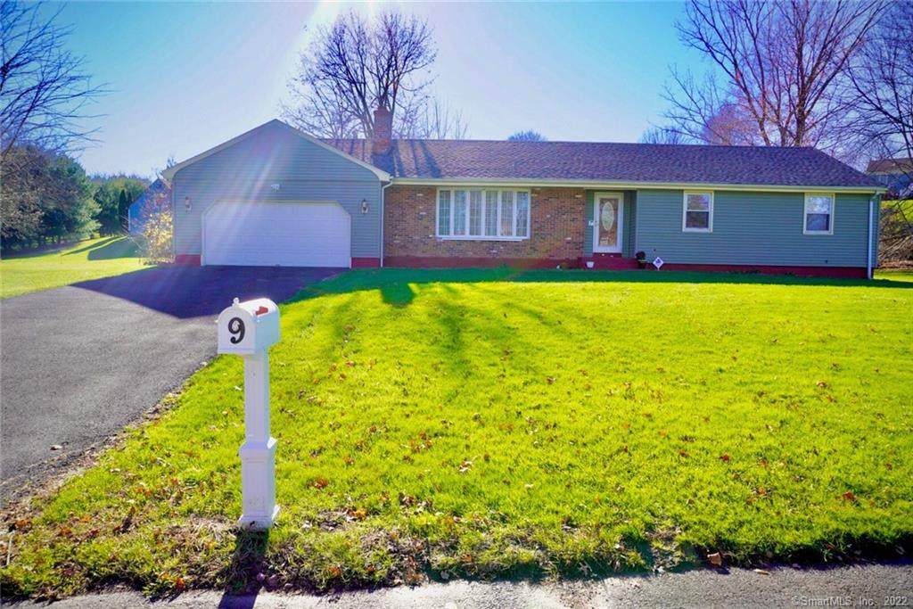 9 Valley View Drive - Photo 1