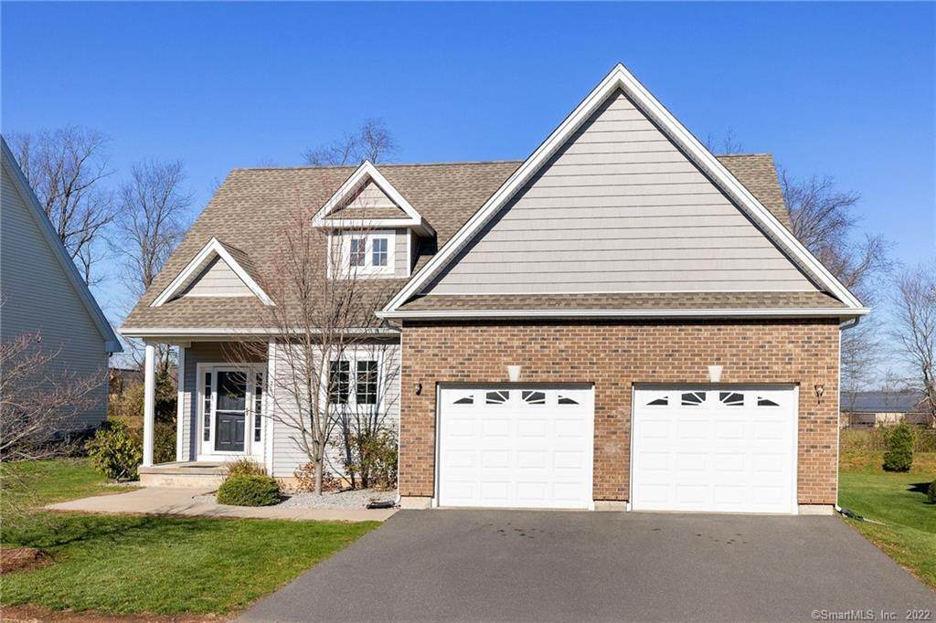26 Windermere Village Road - Photo 1