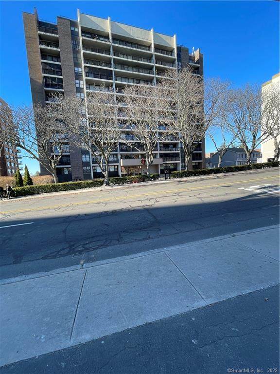 44 Strawberry Hill Avenue - Photo 1