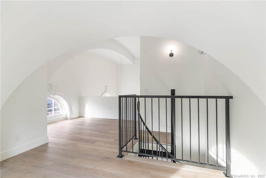 575 Whitney Avenue - Photo 1