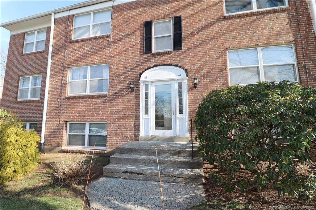 42 Arnold Way - Photo 1