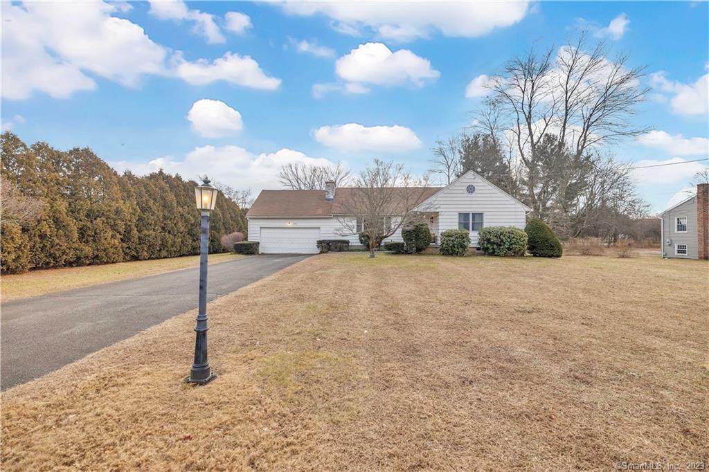 1338 Mapleton Avenue - Photo 1