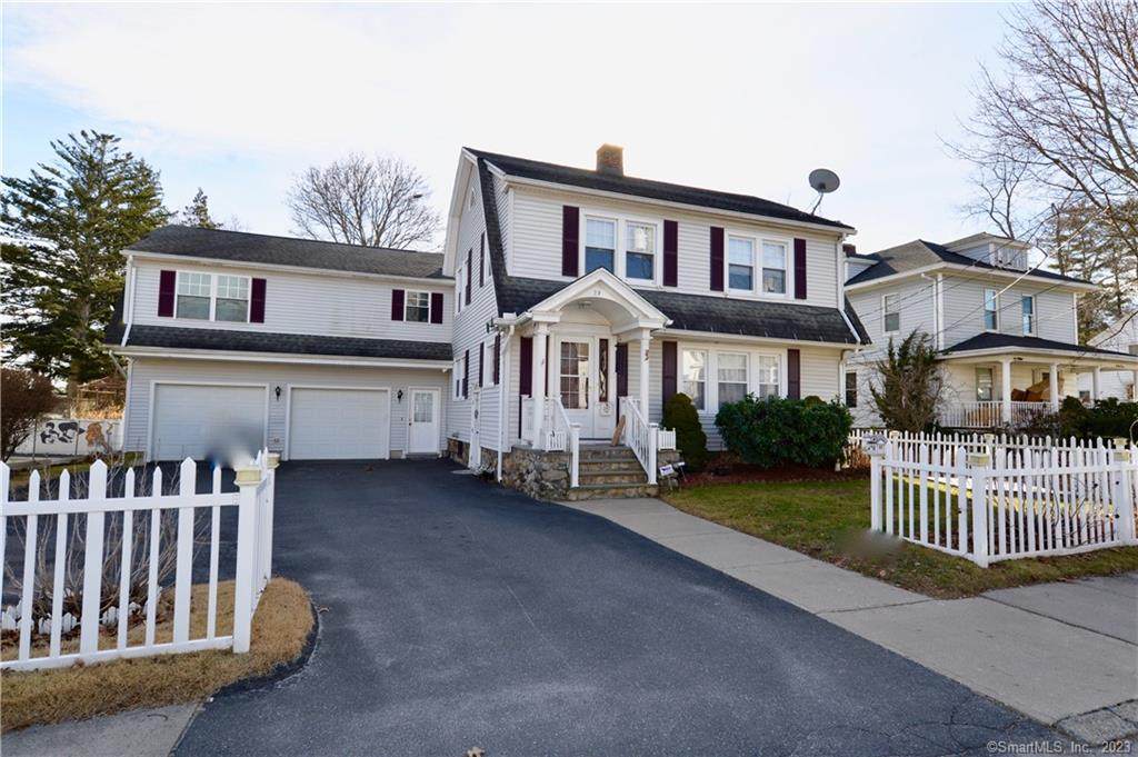 25 Farmington Avenue - Photo 1