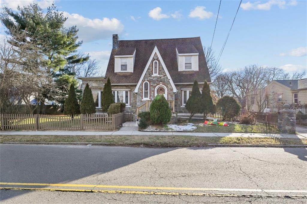 708 Sedgewick Avenue - Photo 1