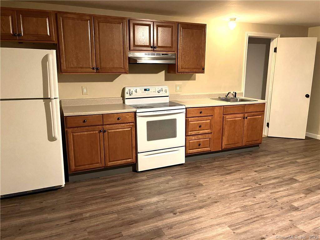20 Railroad Avenue - Photo 1