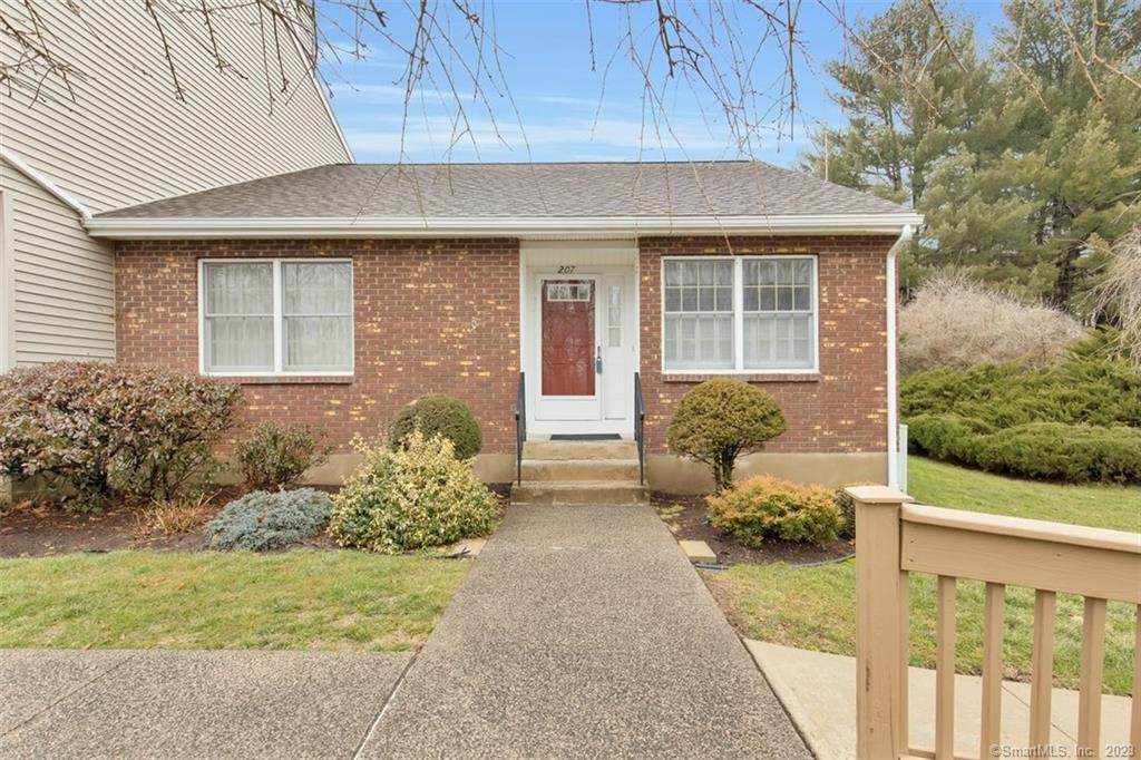 207 Holly Hill Drive - Photo 1