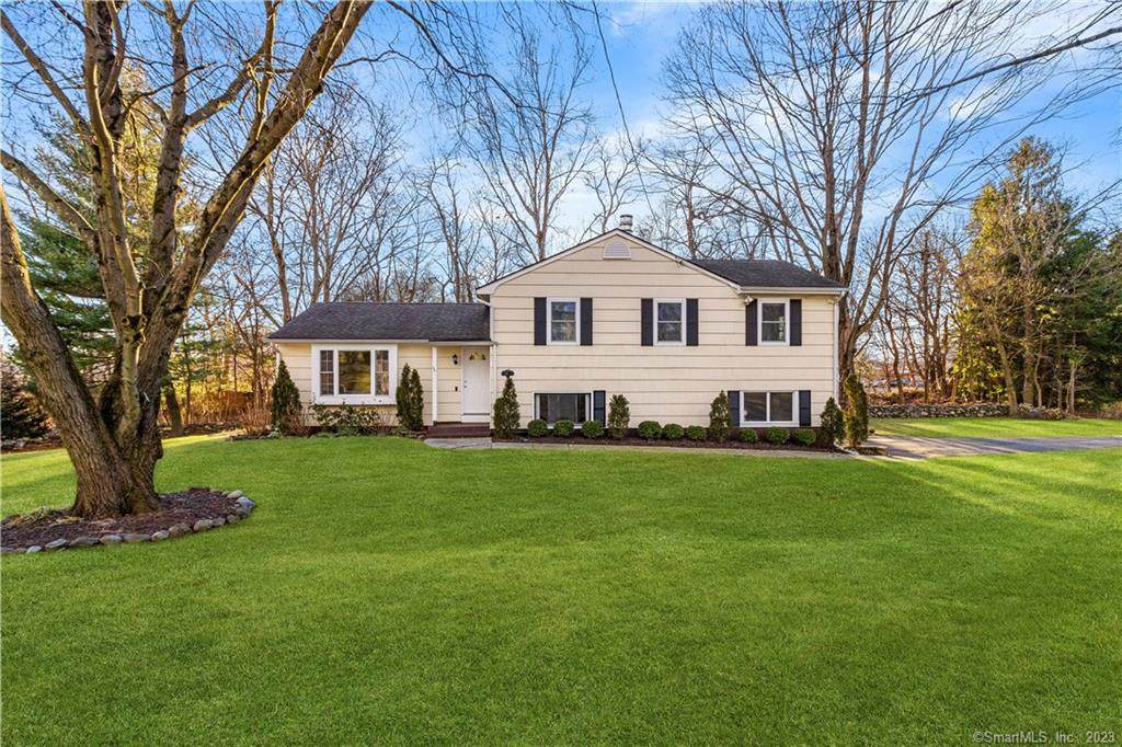102 Barryscott Drive - Photo 1
