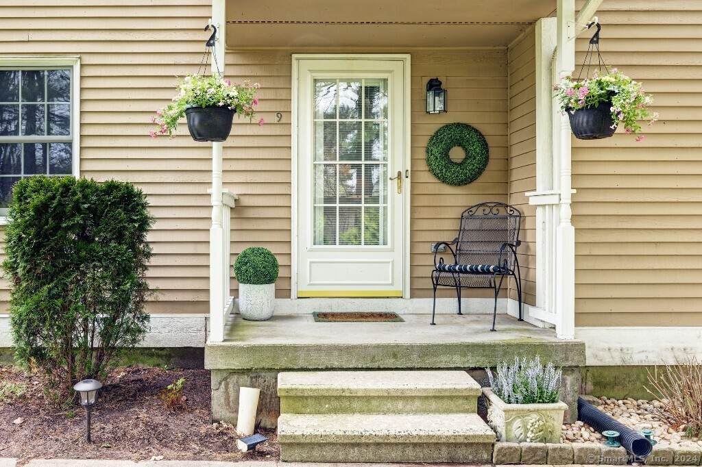 697 End Road - Photo 1