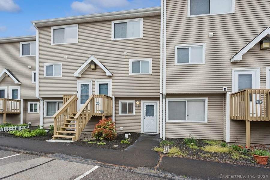 392 Elm Street - Photo 1