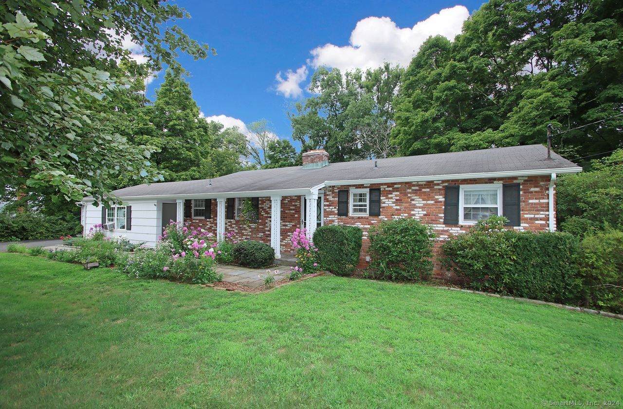 8 Winslow Road - Photo 1