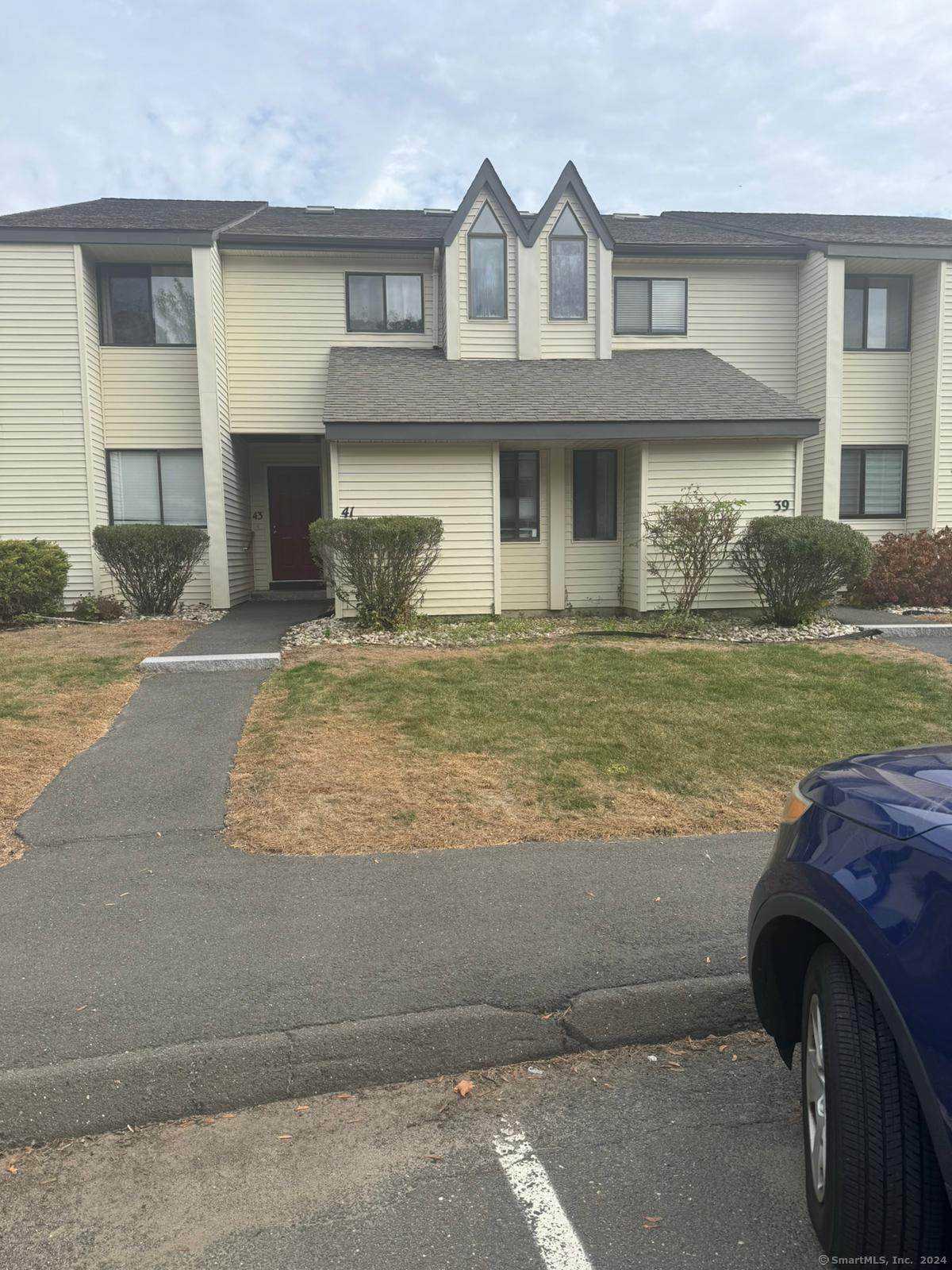 41 Simsbury Landing - Photo 1