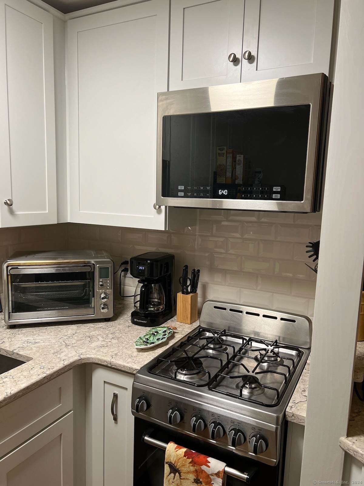 126 Biruta Street - Photo 1