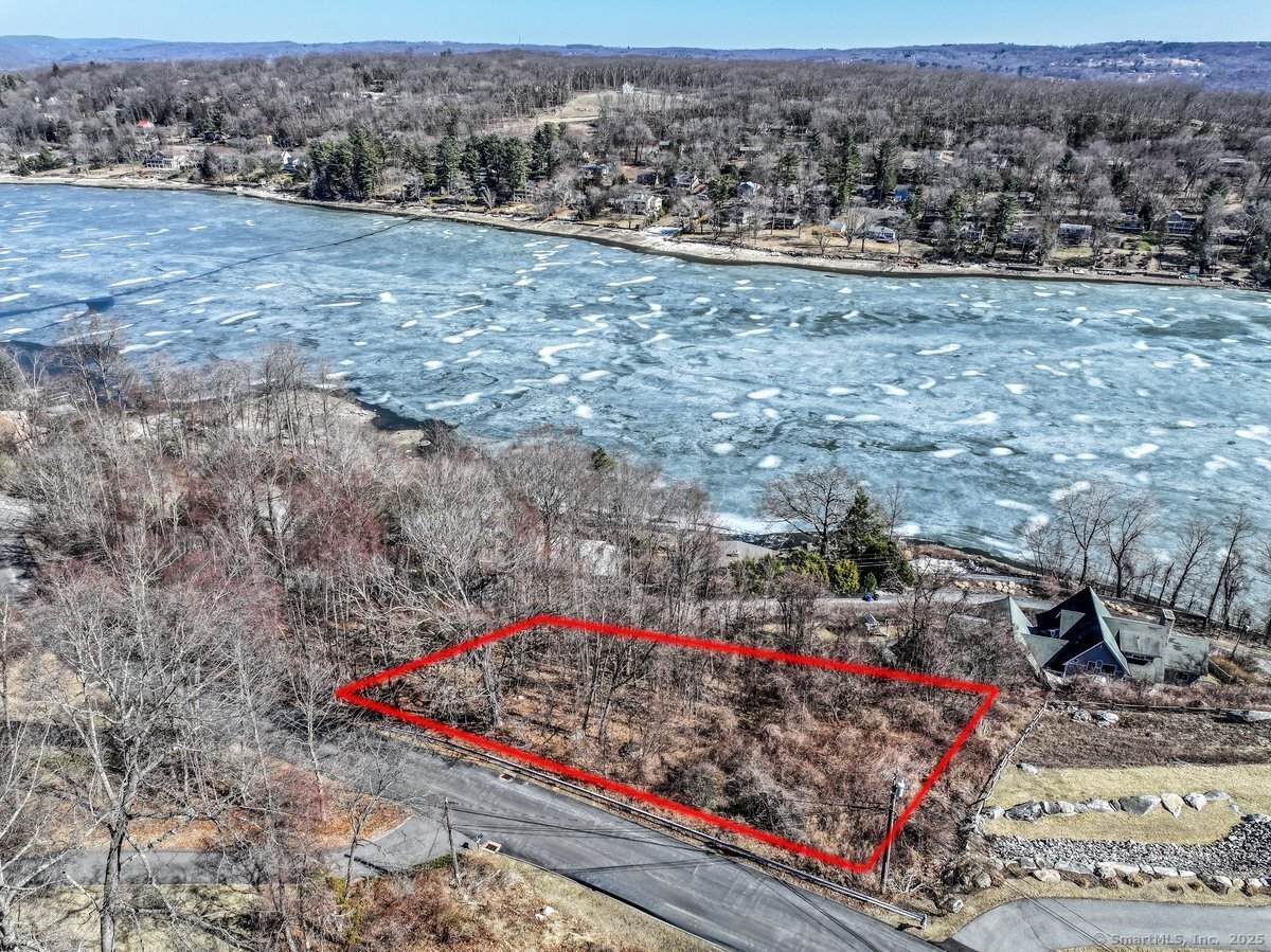 22 Candlewood Common - Photo 1