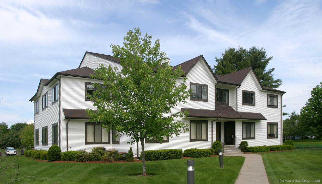 5 Forest Park Drive - Photo 1