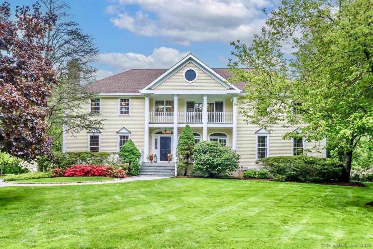 10 Woods End Drive - Photo 1