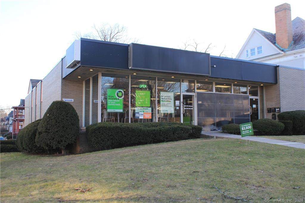 593 Farmington Avenue - Photo 1