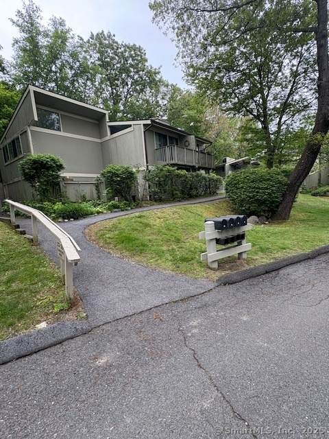 34 Clubhouse Drive - Photo 1