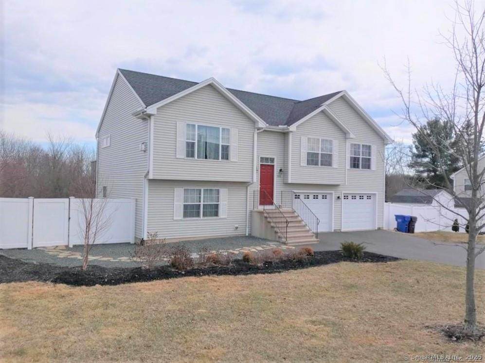 986 East Street - Photo 1