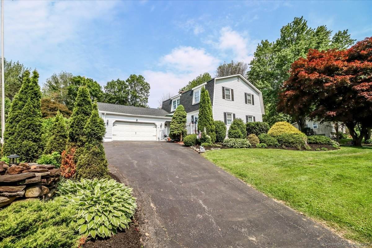 9 Monroe Drive - Photo 1