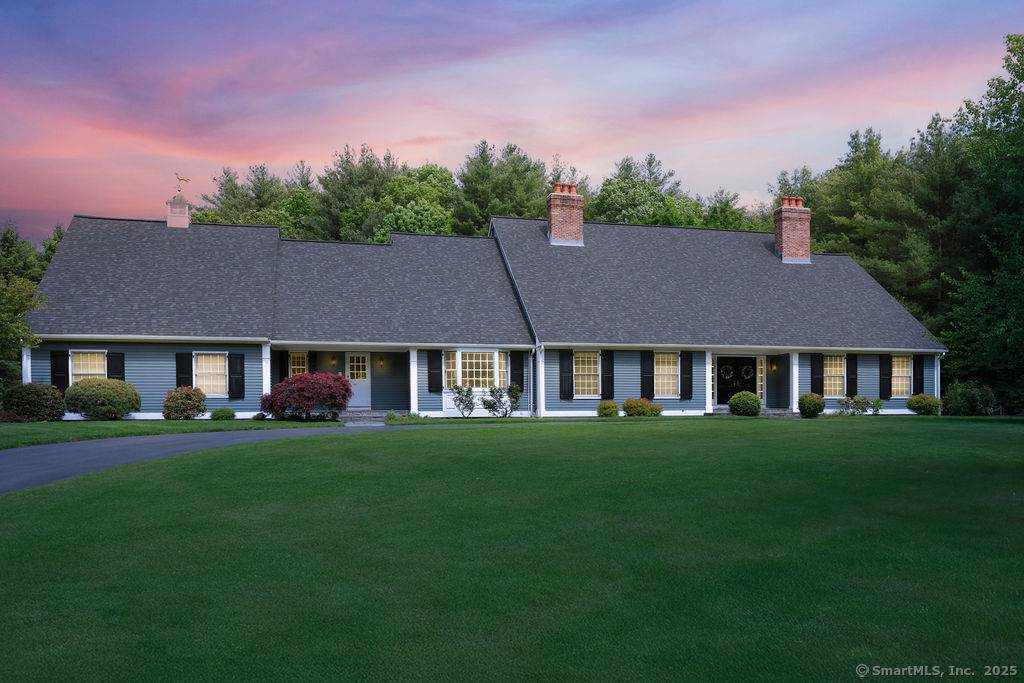 16 Oak Bluff - Photo 1