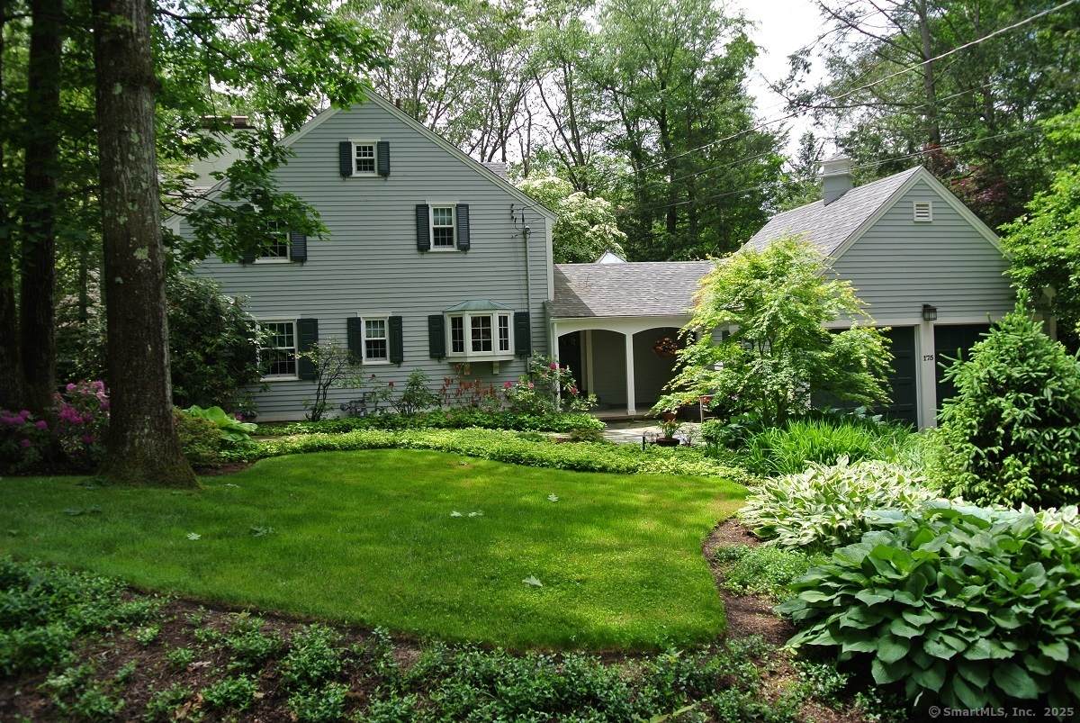 175 Tokeneke Drive - Photo 1