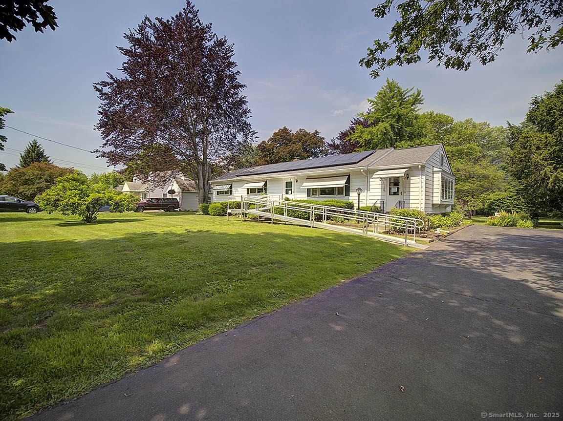 1753 Litchfield Turnpike - Photo 1