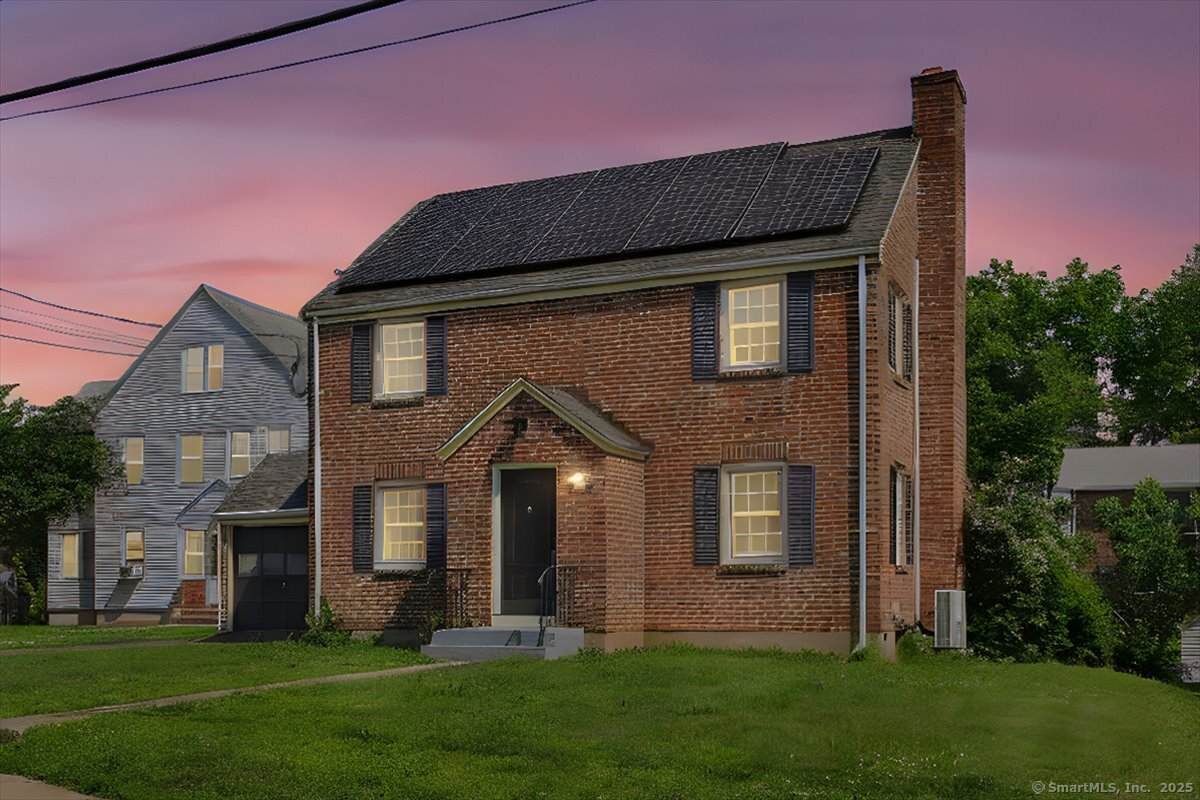 209 Roxbury Road - Photo 1