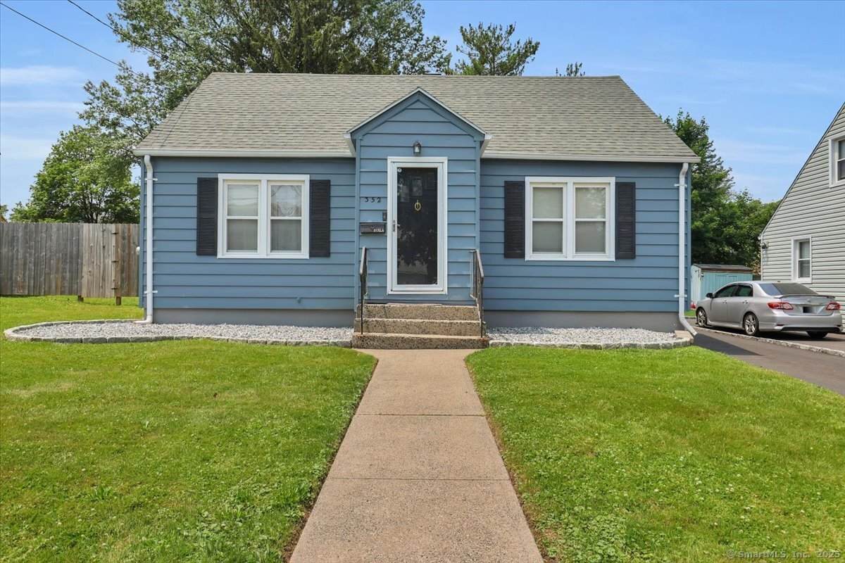 352 Oak Street - Photo 1