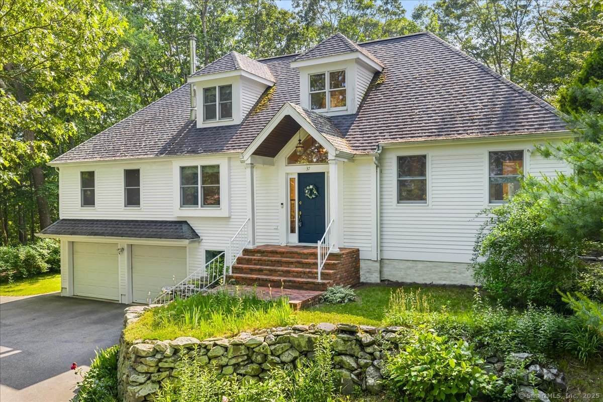 37 Skyline Drive - Photo 1