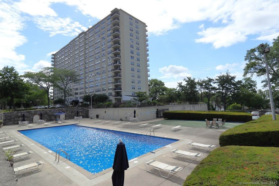 2625 Park Avenue - Photo 1