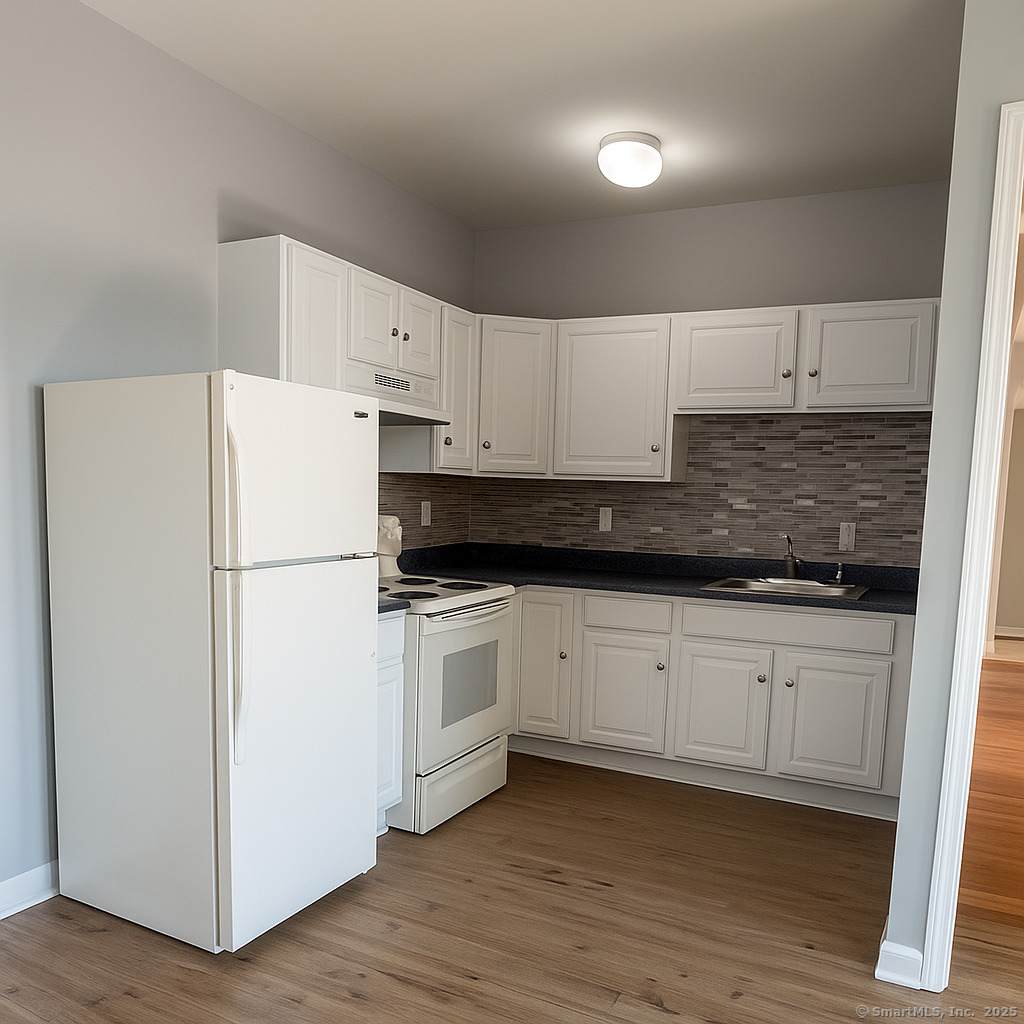 1057 Main Street - Photo 1