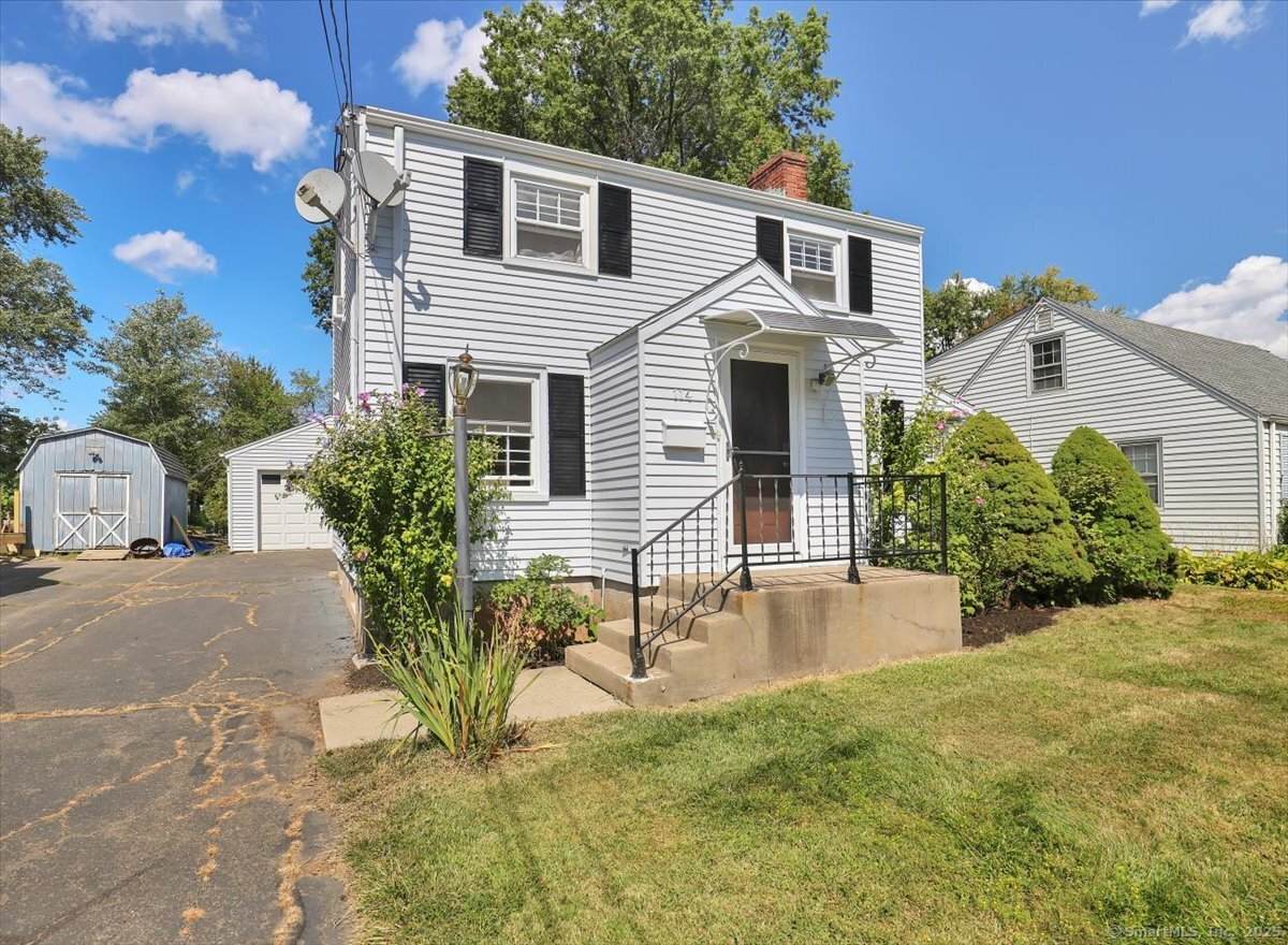 114 Edgemere Avenue - Photo 1