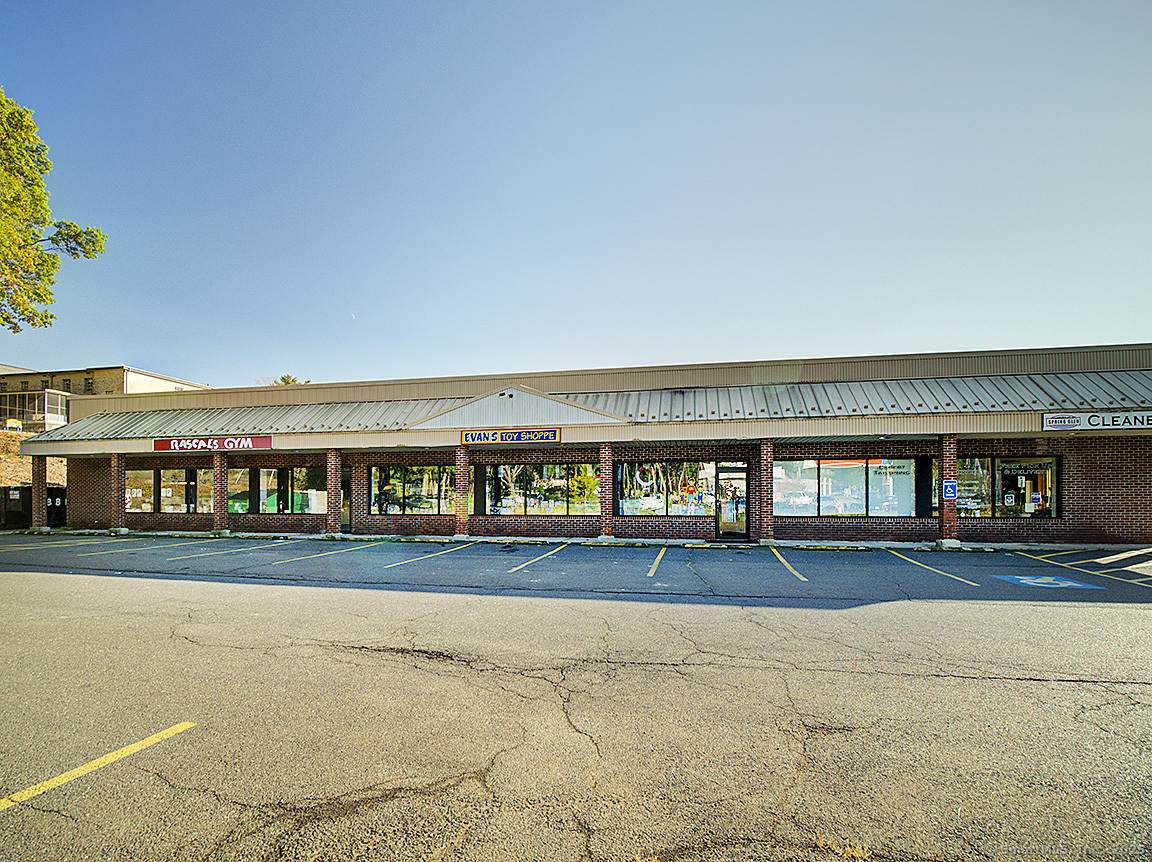 1647 Whitney Avenue - Photo 1