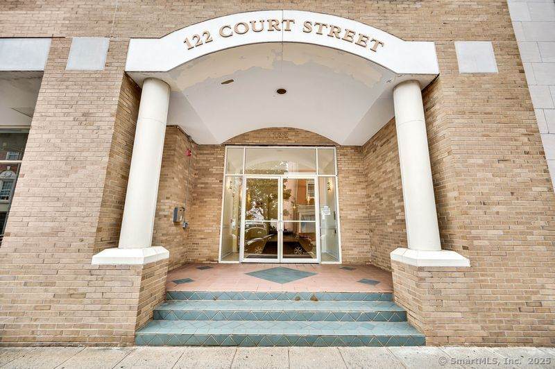 124 Court Street - Photo 1