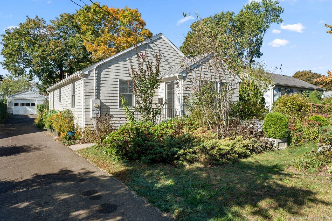 28 Maple Avenue - Photo 1