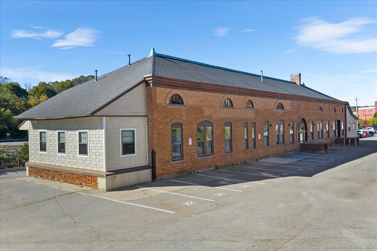 10 Railroad Avenue - Photo 1