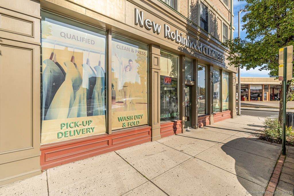 23 Lafayette Circle - Photo 1