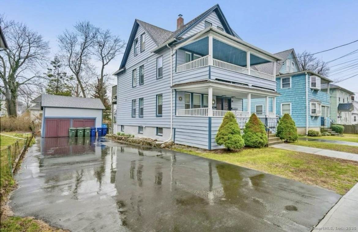 115 Harborview Avenue - Photo 1