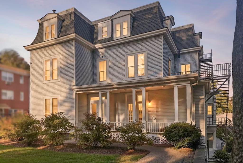 7 Fairfield Avenue - Photo 1