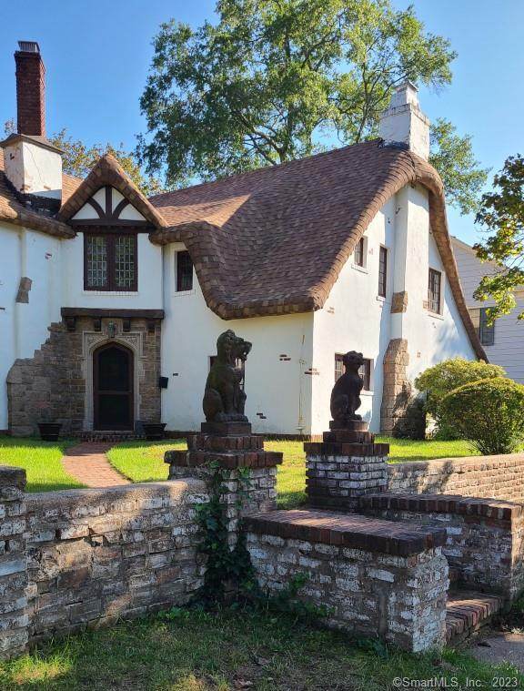 105 Alden Avenue - Photo 1