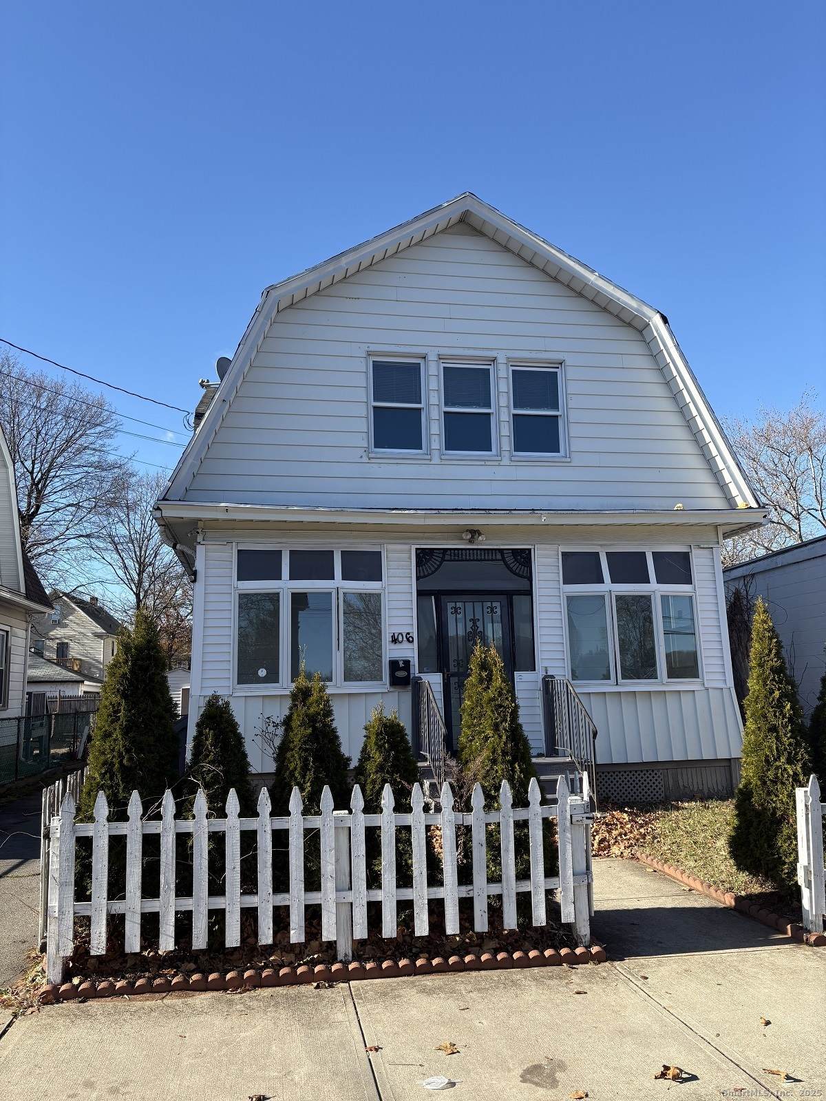 406 Newhall Street - Photo 1