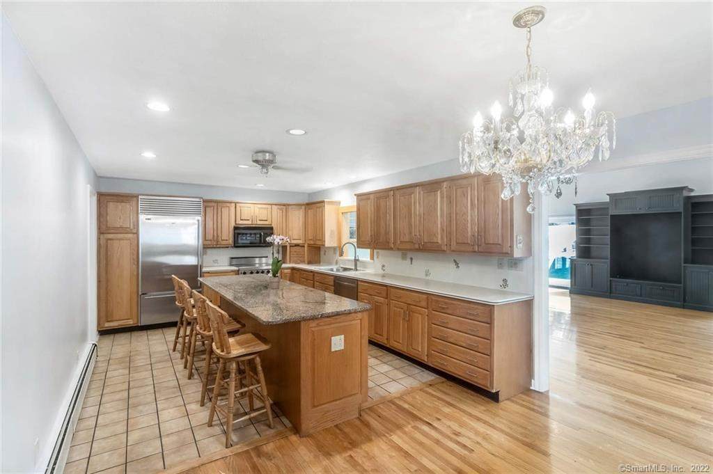 143 Ponus Avenue - Photo 1