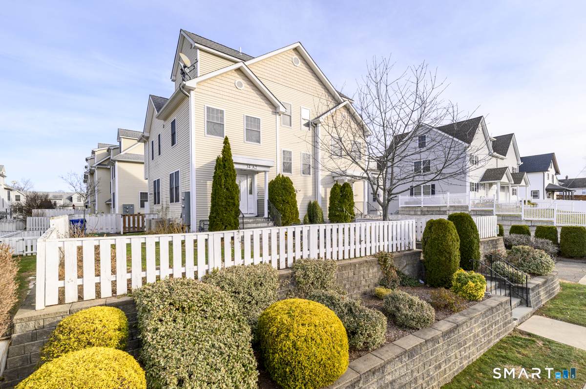 34 Ferris Avenue - Photo 1