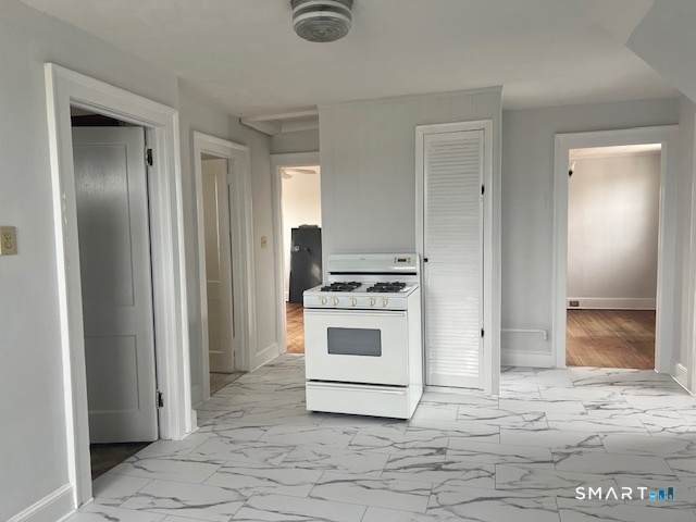 195 Helen Street - Photo 1