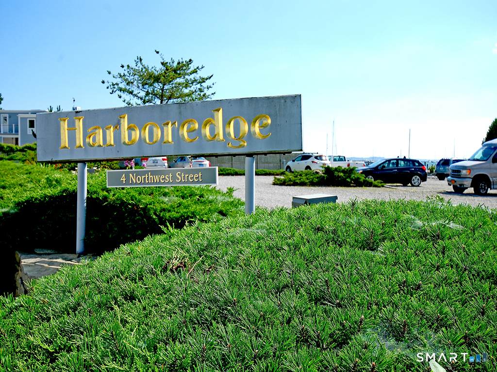 4 Nw Street - Photo 1